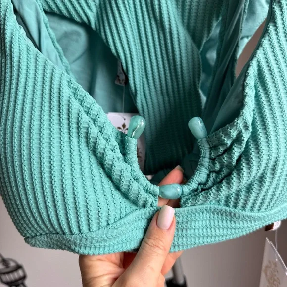 NWT Becca Line Sand Scoop Neck Swim Top Bra and Bikini Bottom Sz L
